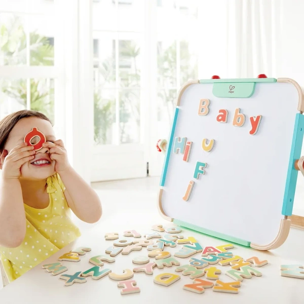 Hape Деревянные "Магнитные буквы" учим английский
