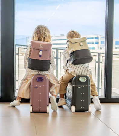 Оригинальный детский рюкзак Stokke JetKids «ПИЛОТ» с ковриком для сидения