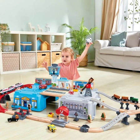 Hape Игровой набор "Железная дорога", Мега Метрополис