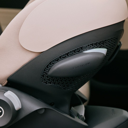 Cybex Cloud G3 i-Size Plus — автокресло с рождения