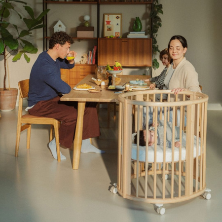 Овальная кроватка Stokke Sleepi Mini V3 из натурального бука