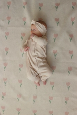 Loomknits Плед детский Flowers Tulip Топленое молоко