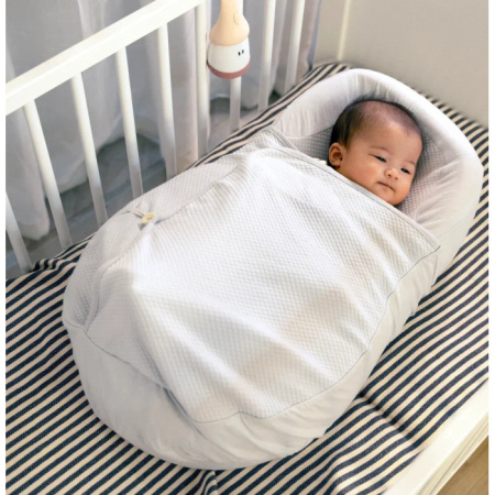 Red Castle Матрасик эргономический COCOONABABY Т.3 Blanc RU