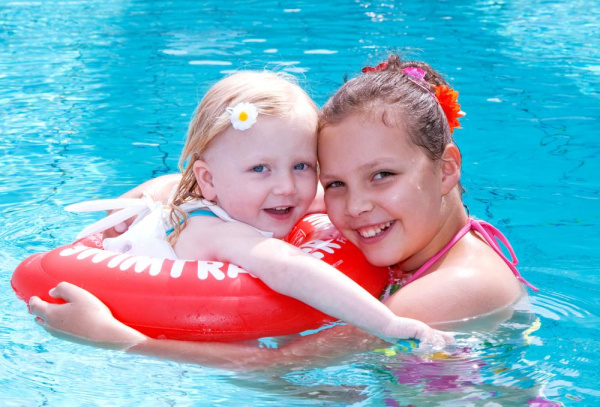 Swimtrainer Classic Надувной круг для игр на воде красный 0,25-4 г.