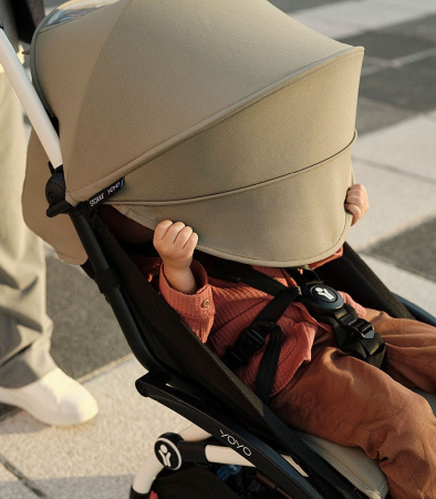 Stokke YOYO3 White Taupe белая рама и бежевый прогулочный блок